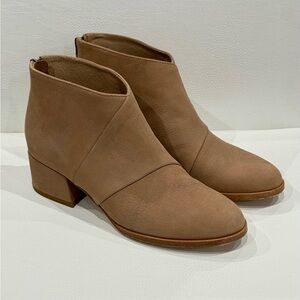 Eileen Fisher Fayo Block Heel Booties Women's Tan Leather Size 6.5